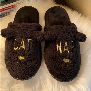 NEW Black “Cat Nap” Dearfoams slippers